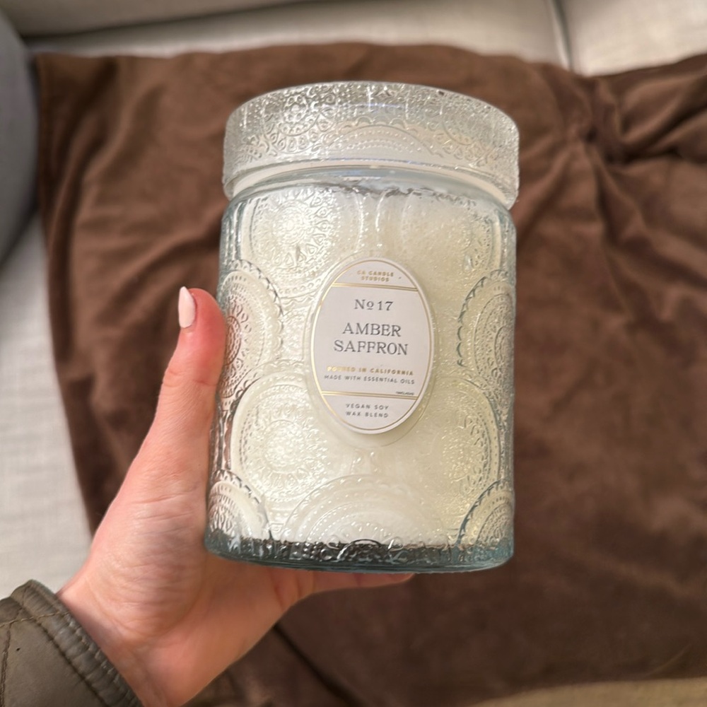 Leoben Co No.17 "Amber Saffron" Soy Candle.  NEW. Amazing gift